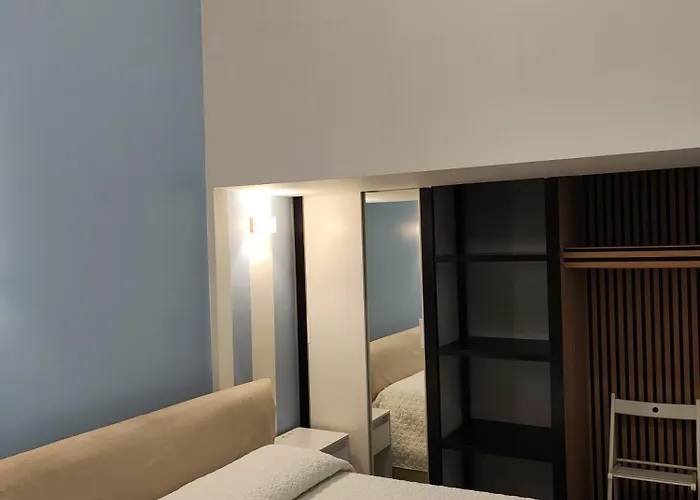 Parthenope Vomero Vanvitelli A 2 Min Spagno Via Toledo 4* Nápoles