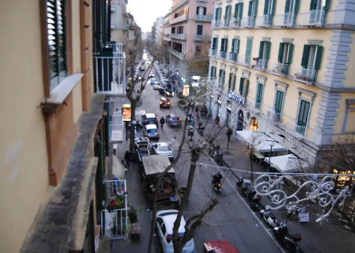 Parthenope Vomero Vanvitelli A 2 Min Spagno Via Toledo Bed and breakfast