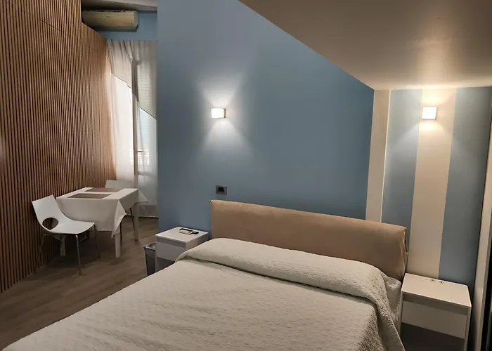 Parthenope Vomero Vanvitelli A 2 Min Spagno Via Toledo 4*