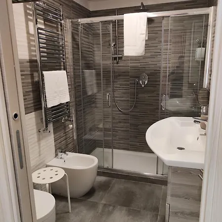 住宿加早餐酒店 Parthenope Vomero Vanvitelli A 2 Min Spagno Via Toledo 4*