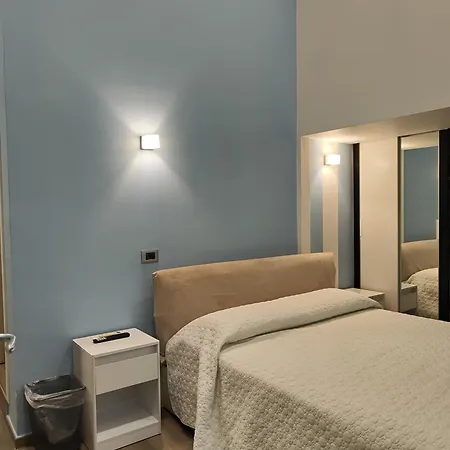 住宿加早餐酒店 Parthenope Vomero Vanvitelli A 2 Min Spagno Via Toledo