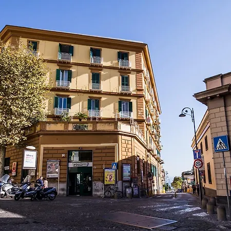 Parthenope Vomero Vanvitelli A 2 Min Spagno Via Toledo 나폴리