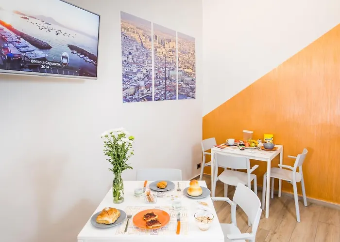 Parthenope Vomero Vanvitelli A 2 Min Spagno Via Toledo B&B 나폴리